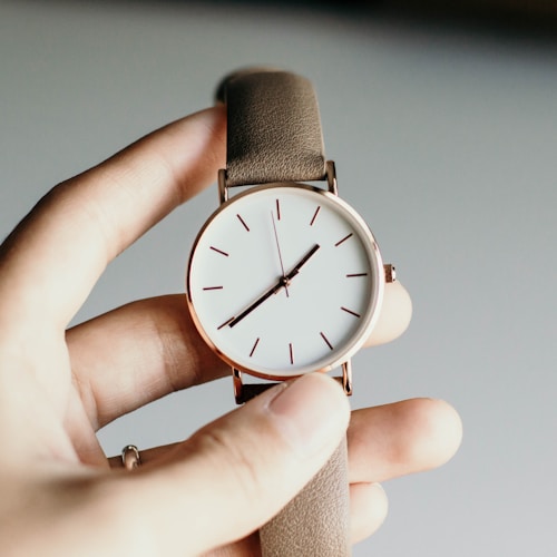 Analog Wrist Watch